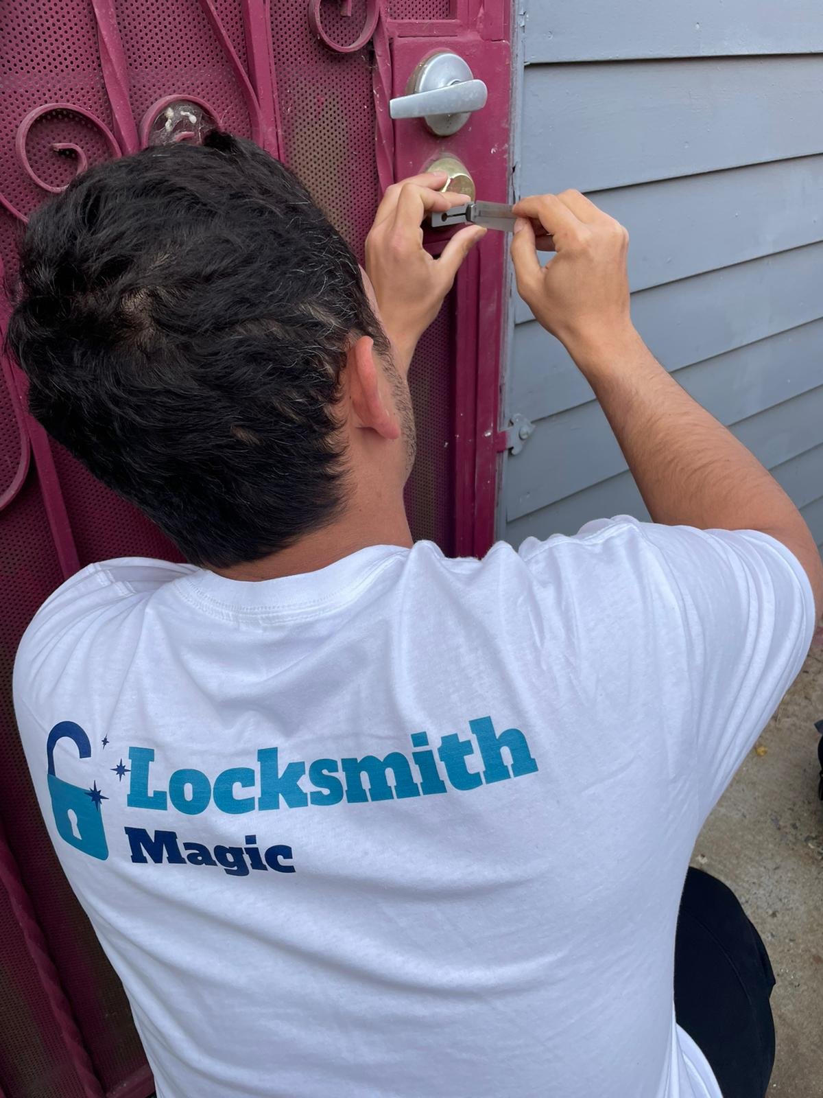 Broken key extraction service in Escondido