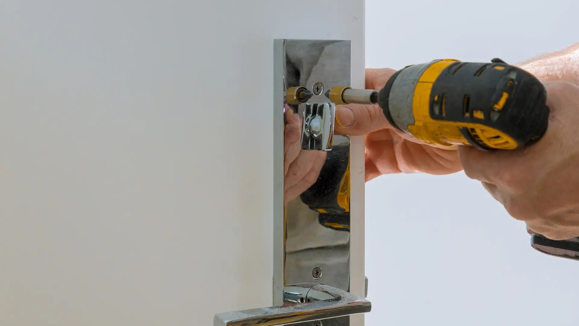 Lock change service in Broadway Heights