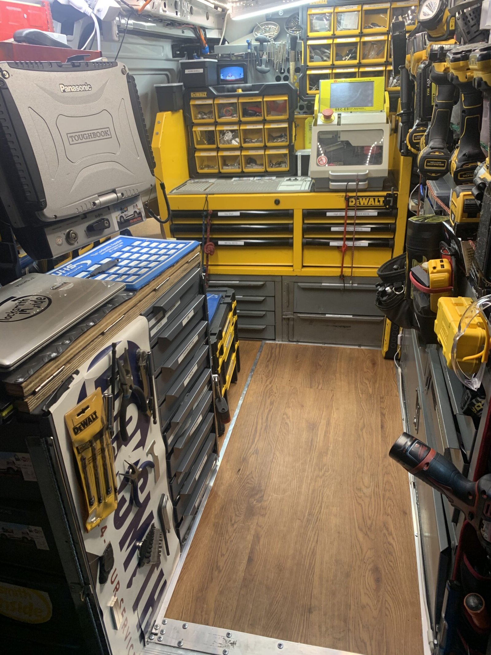 Mobile car locksmith service in Carlsbad